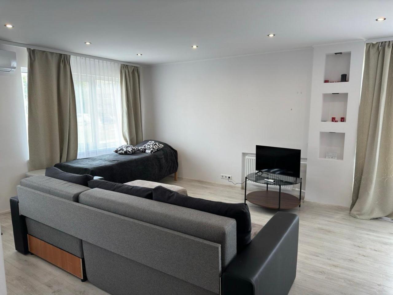 Apartment Aronsona *